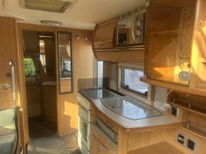 2003 Swift Utopia  530 - Image 4