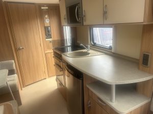 2011 Swift Conqueror 530 - Image 4